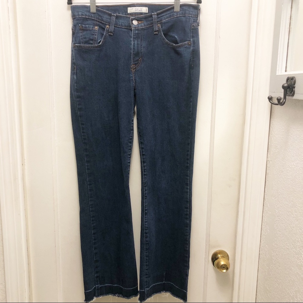Levi’s Curvy Boot 529 Jeans. Dark Wash.